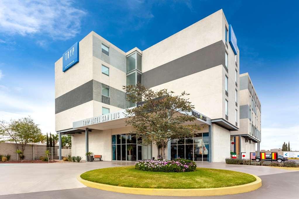 Tryp By Wyndham San Luis Potosi Hotel & Suites Bagian luar foto