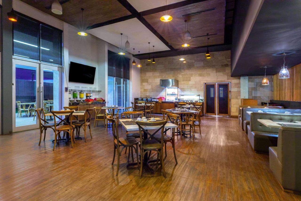Tryp By Wyndham San Luis Potosi Hotel & Suites Bagian luar foto