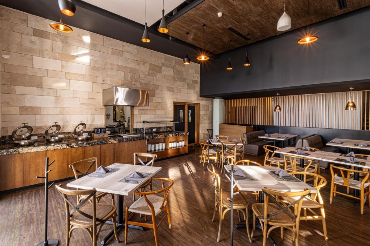 Tryp By Wyndham San Luis Potosi Hotel & Suites Bagian luar foto