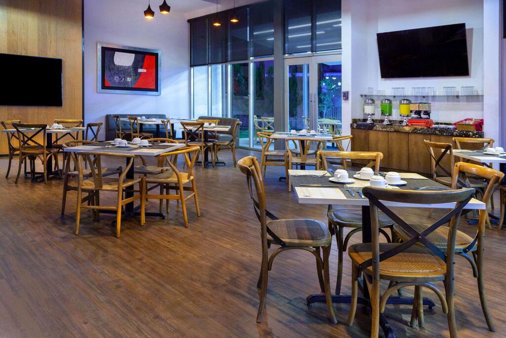 Tryp By Wyndham San Luis Potosi Hotel & Suites Bagian luar foto